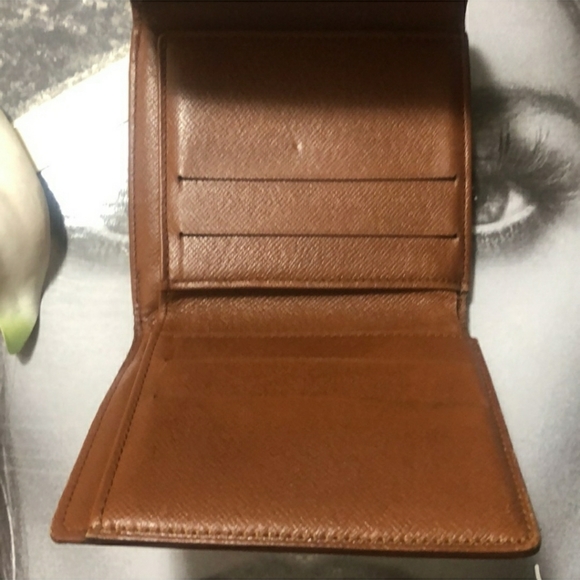 Louis Vuitton Bifold Wallet - Picture 4 of 14
